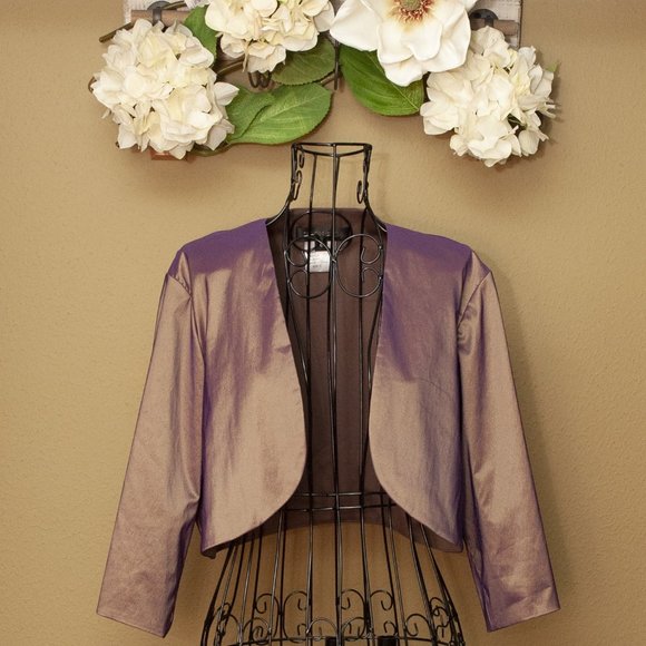 Tadashi Shoji Jackets & Blazers - Tadashi Shoji Iridescent Plum Gold Shrug size 8